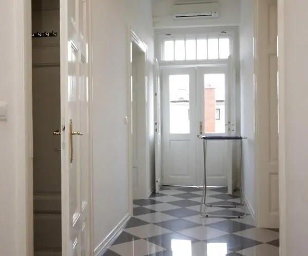 With A Parking Space - 3436 Апартаменты *