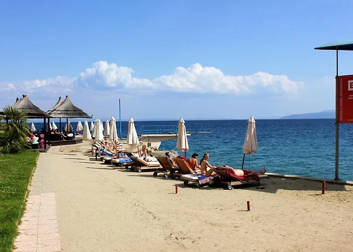 With A Parking Space - 3436 アパート *