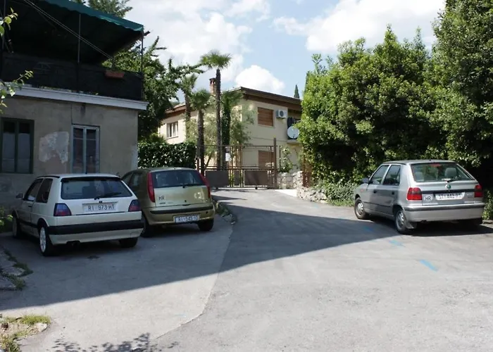 Apartmán With A Parking Space - 3436 Opatija